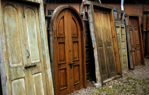 SeriesOfFiveDoors